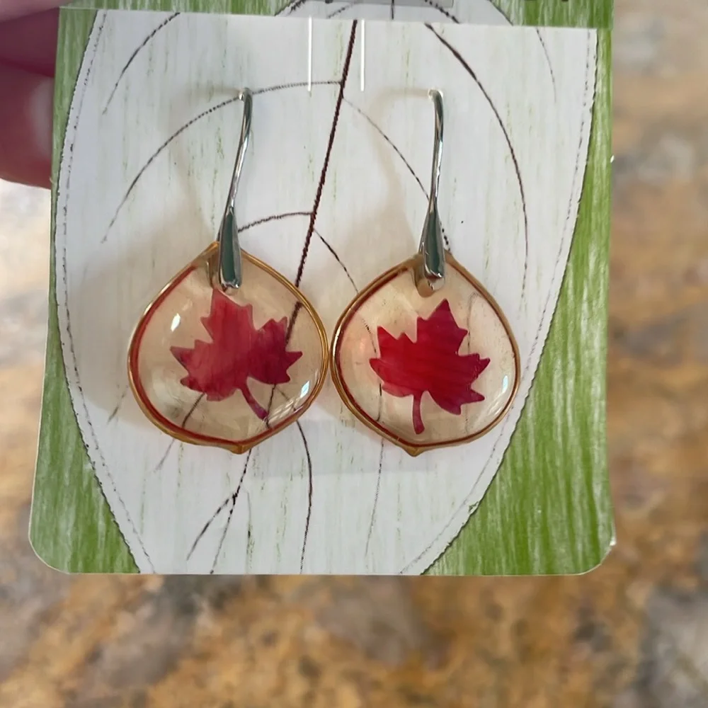 NWT Handcrafted Maple Leaf Earrings - Picture 4 of 4